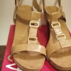 AEROSOLES Shoes - Aerosoles Nude Wedge Sandals Size 11 AEROSOLES Shoes - Aerosoles Nude Wedge Sandals Size 11
